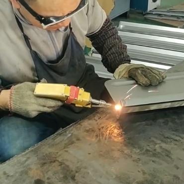 Stainless steel tray welding